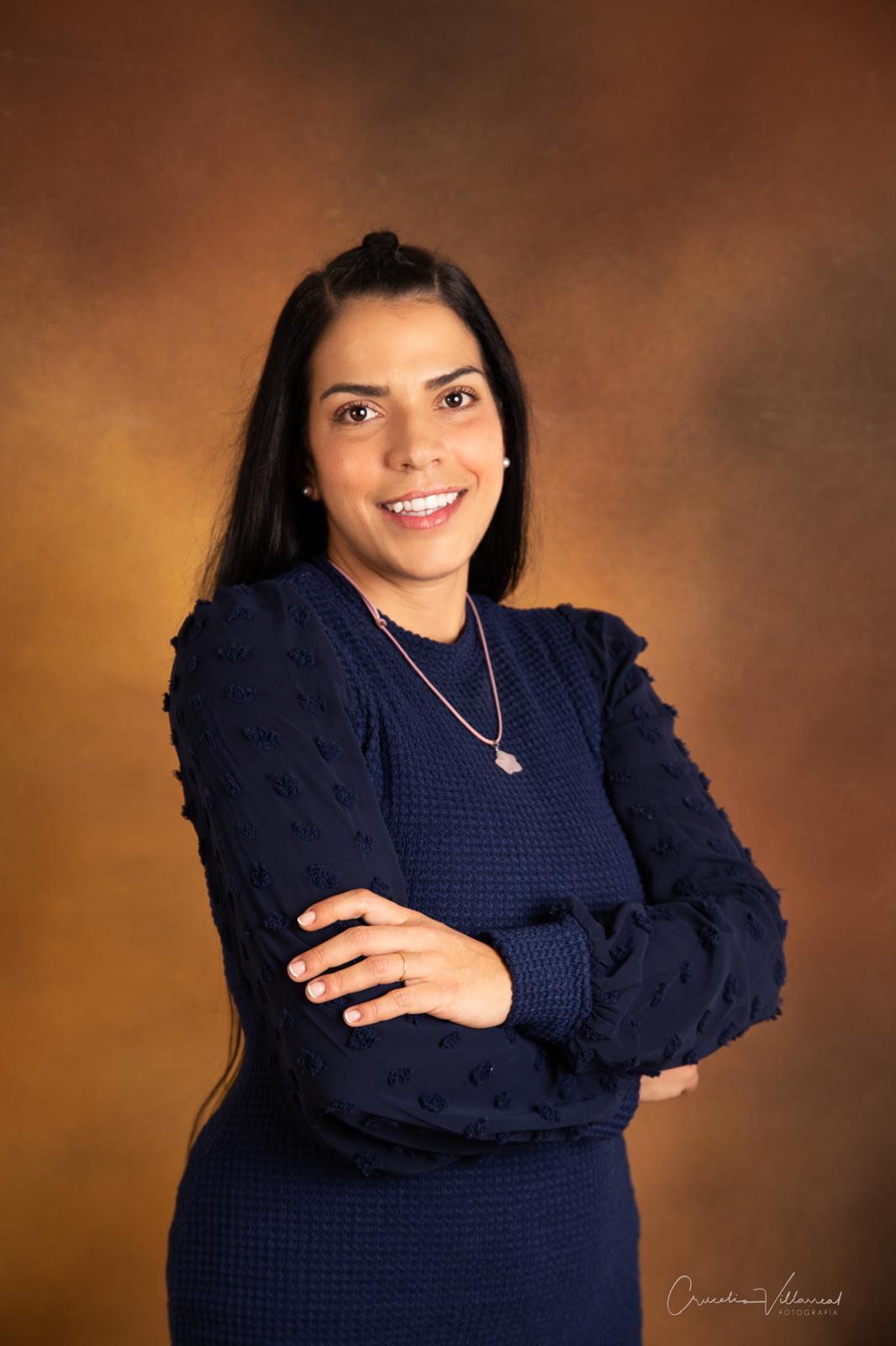 Retrato de estudio de Andrea Cabezas Mateos, presidenta de Stop Violencia Vicaria